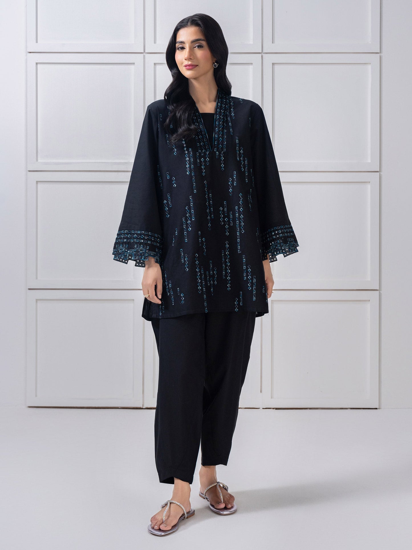 Cambric Co-Ord-Embroidered (Pret)