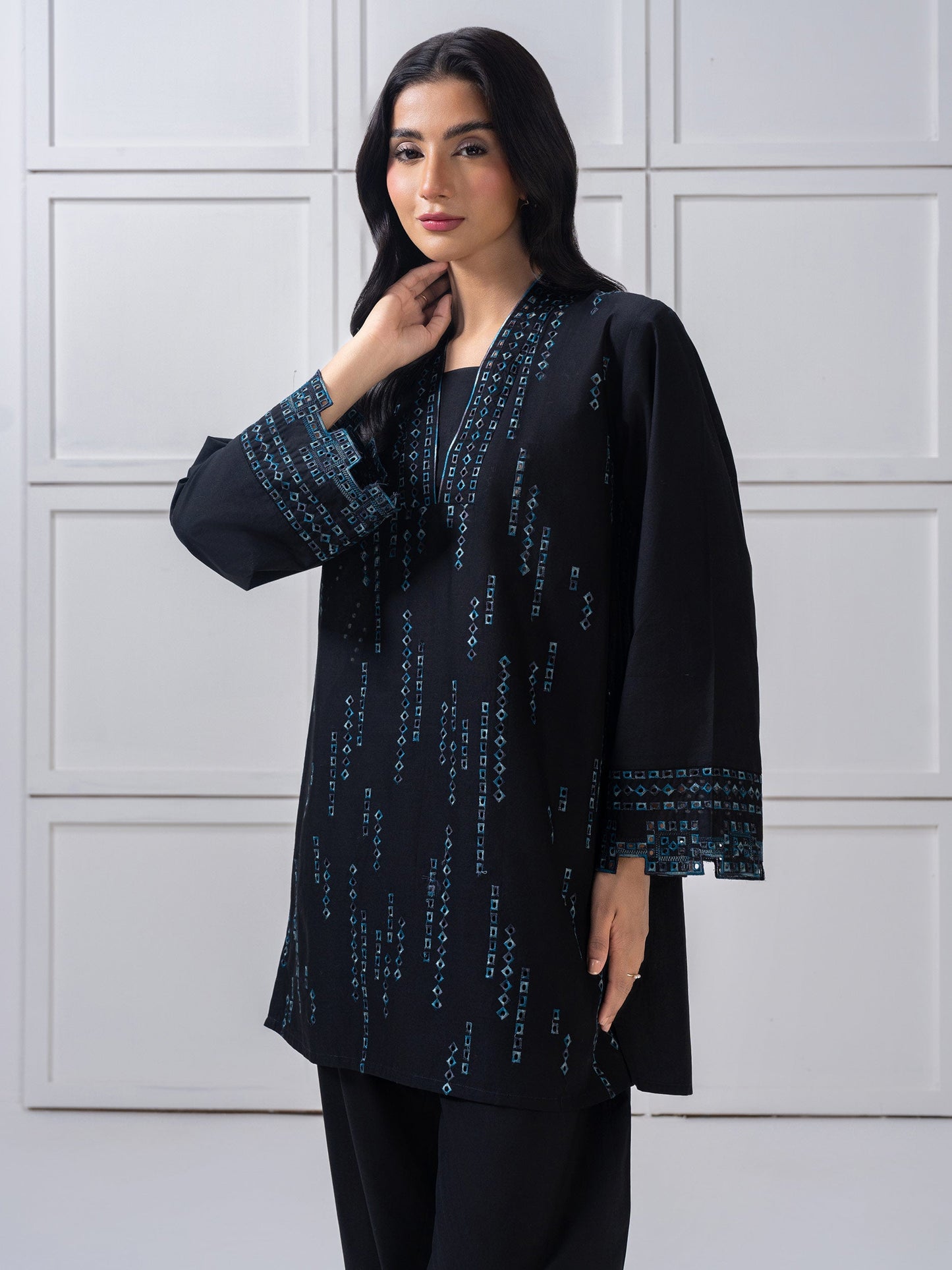 Cambric Co-Ord-Embroidered (Pret)