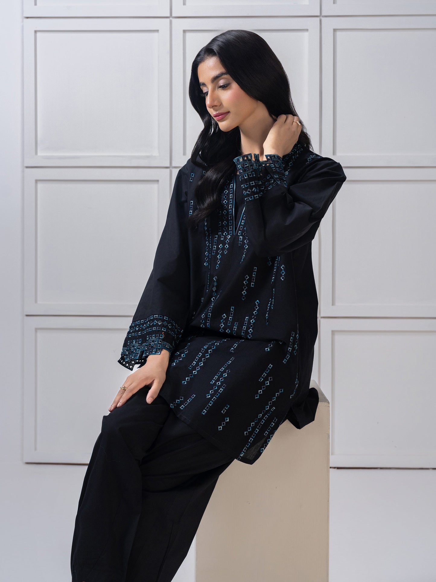 Cambric Co-Ord-Embroidered (Pret)