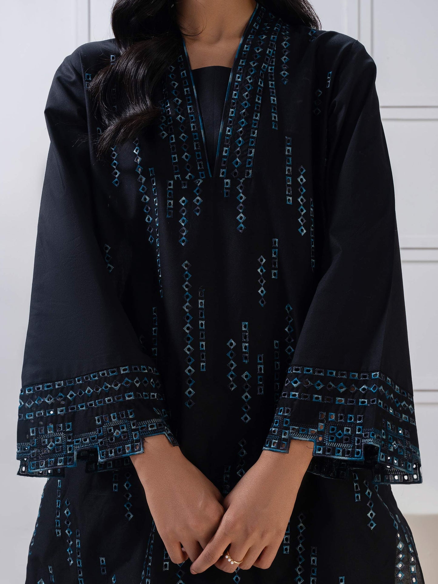 Cambric Co-Ord-Embroidered (Pret)