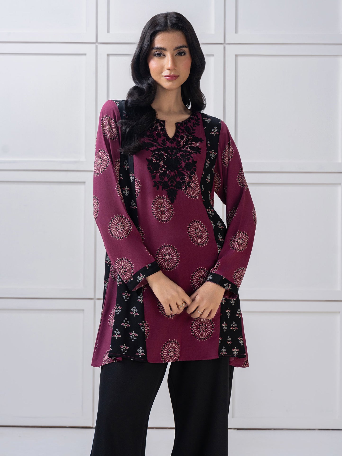 Grip Kurti-Embroidered (Pret)