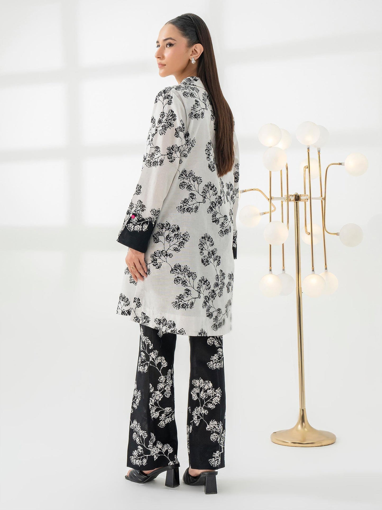 2 Piece Khaddar Suit-Embroidered (Pret)