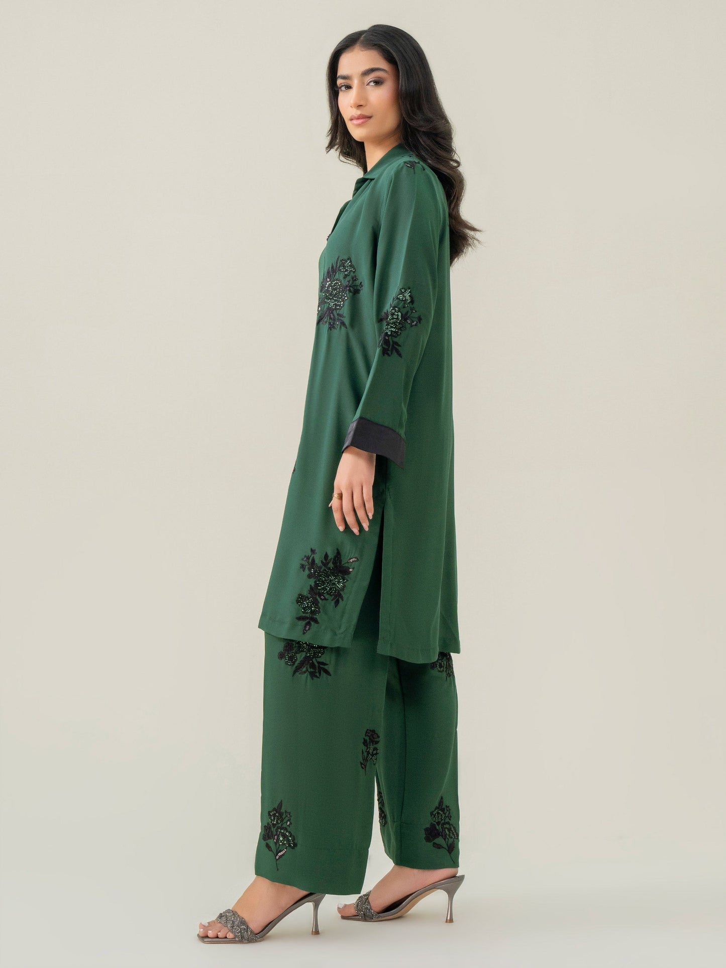 2 Piece Grip Suit-Embroidered (Pret)