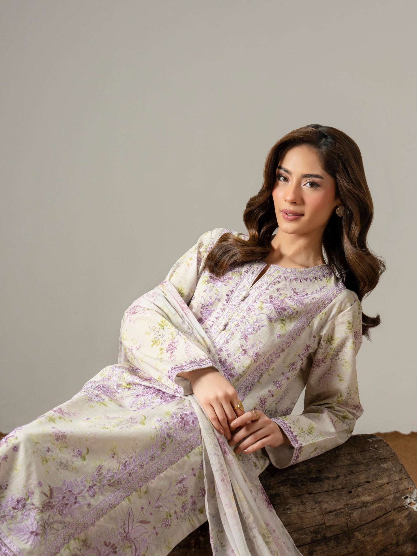 3 Piece Lawn Suit-Embroidered (Pret)