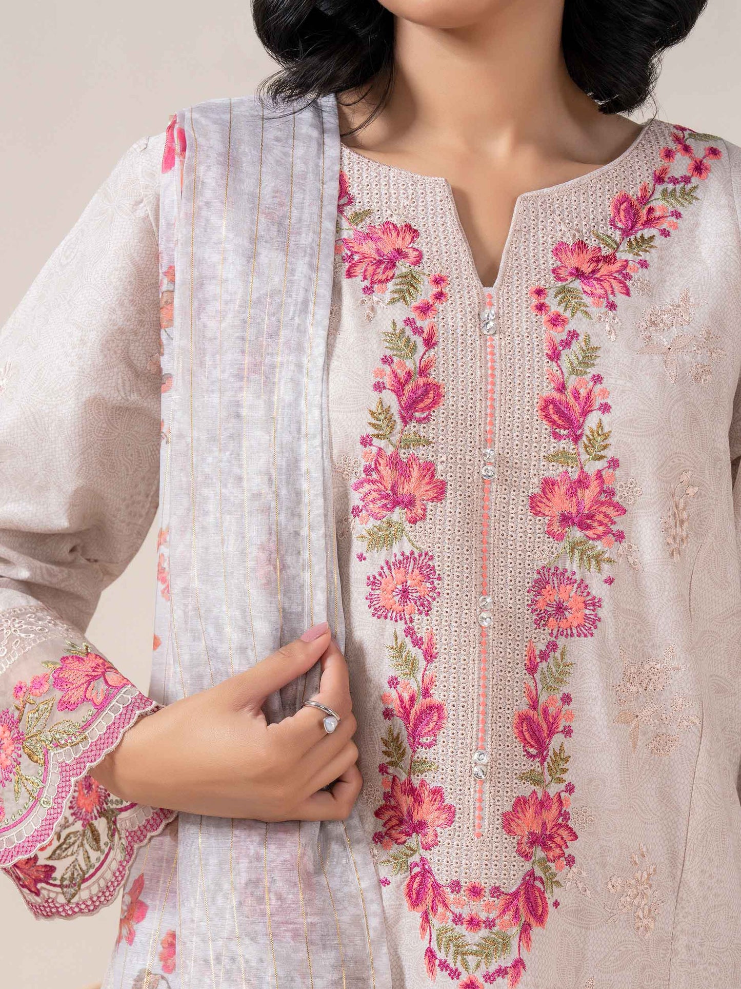 3 Piece Lawn Suit-Embroidered (Pret)