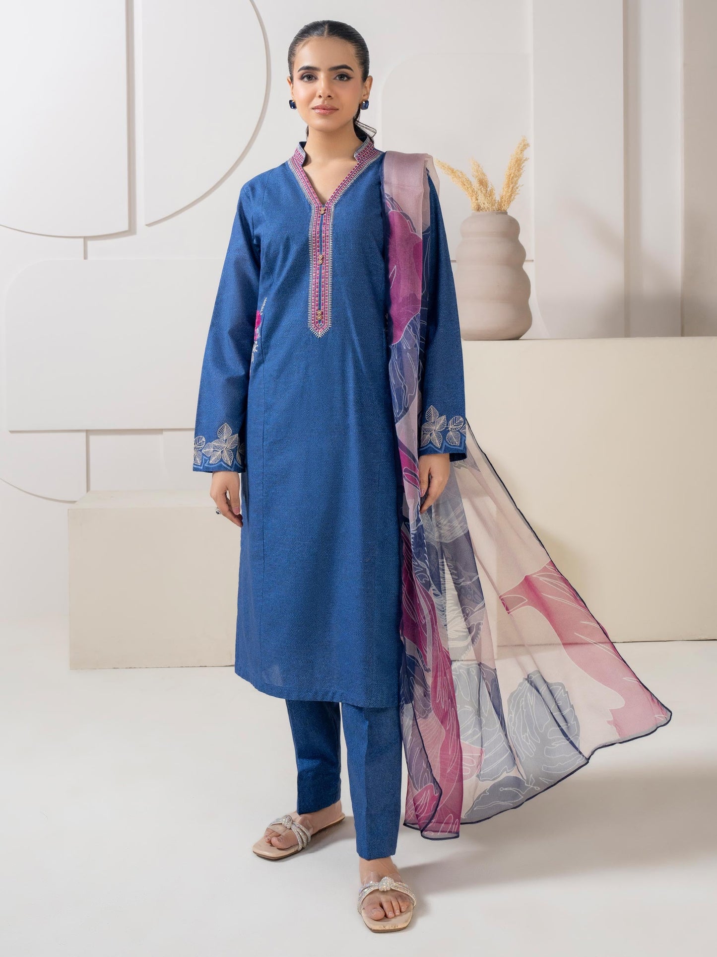 3 Piece Lawn Suit-Embroidered (Pret)