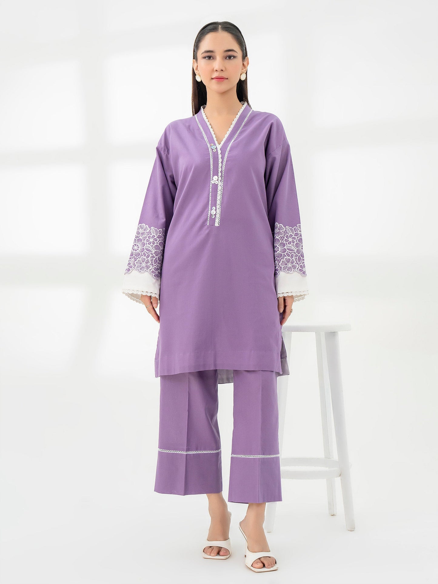 2 Piece Khaddar Suit-Embroidered (Pret)