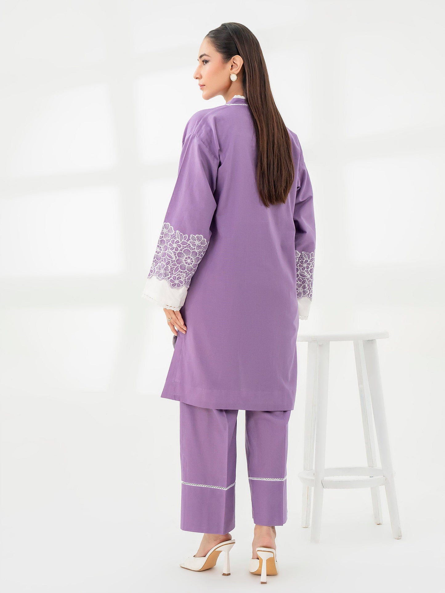 2 Piece Khaddar Suit-Embroidered (Pret)
