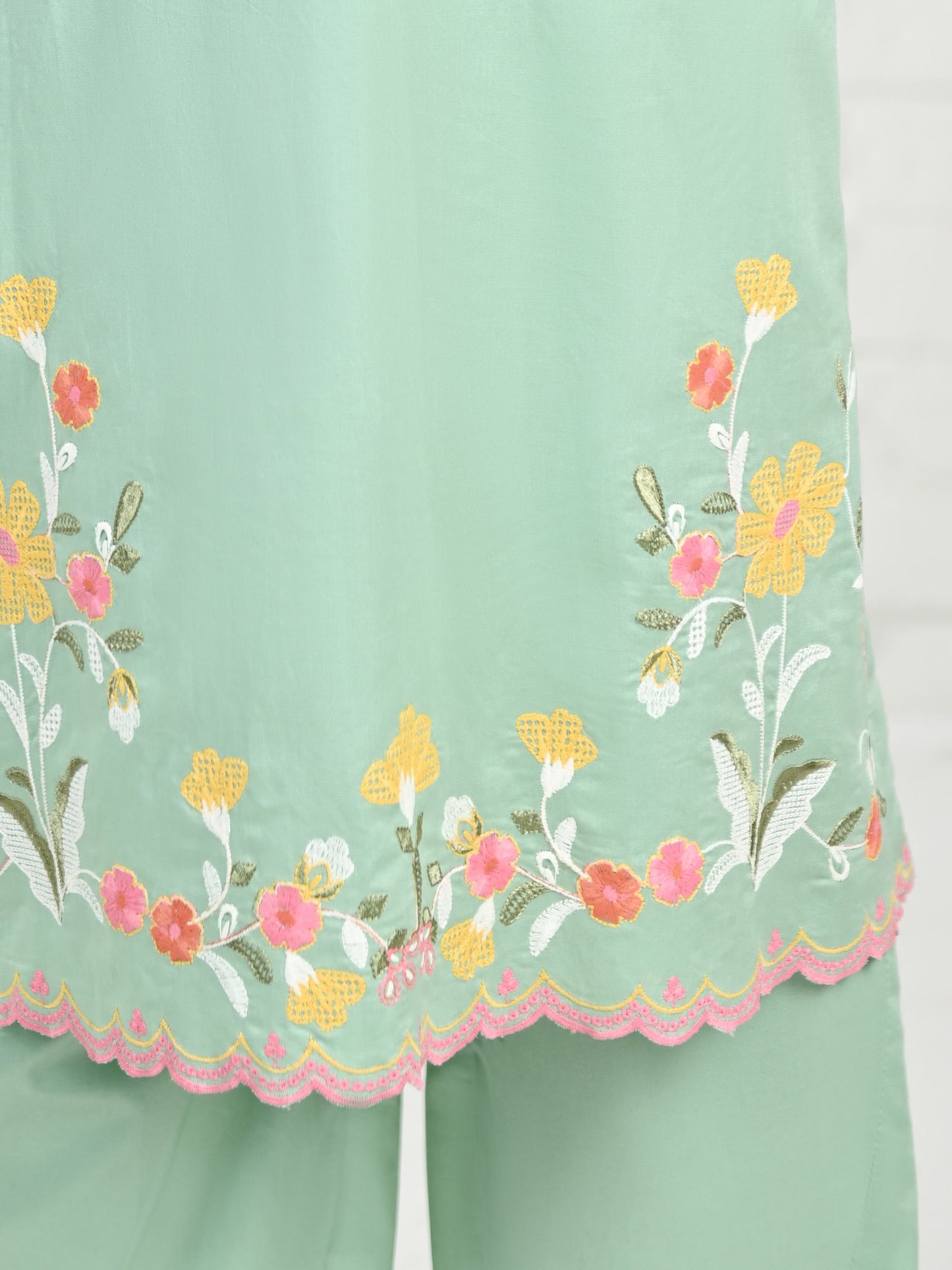 2 Piece Cambric Suit- Embroidered (Pret)