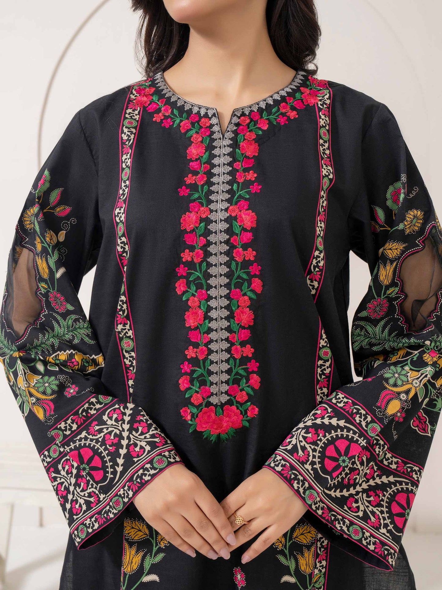 2 Piece Lawn Suit-Embroidered (Pret)