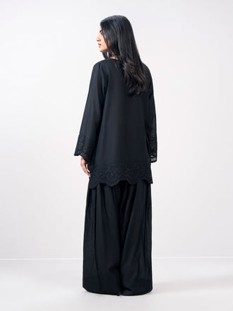 2-piece-karandi-suit--embroidered-(pret)