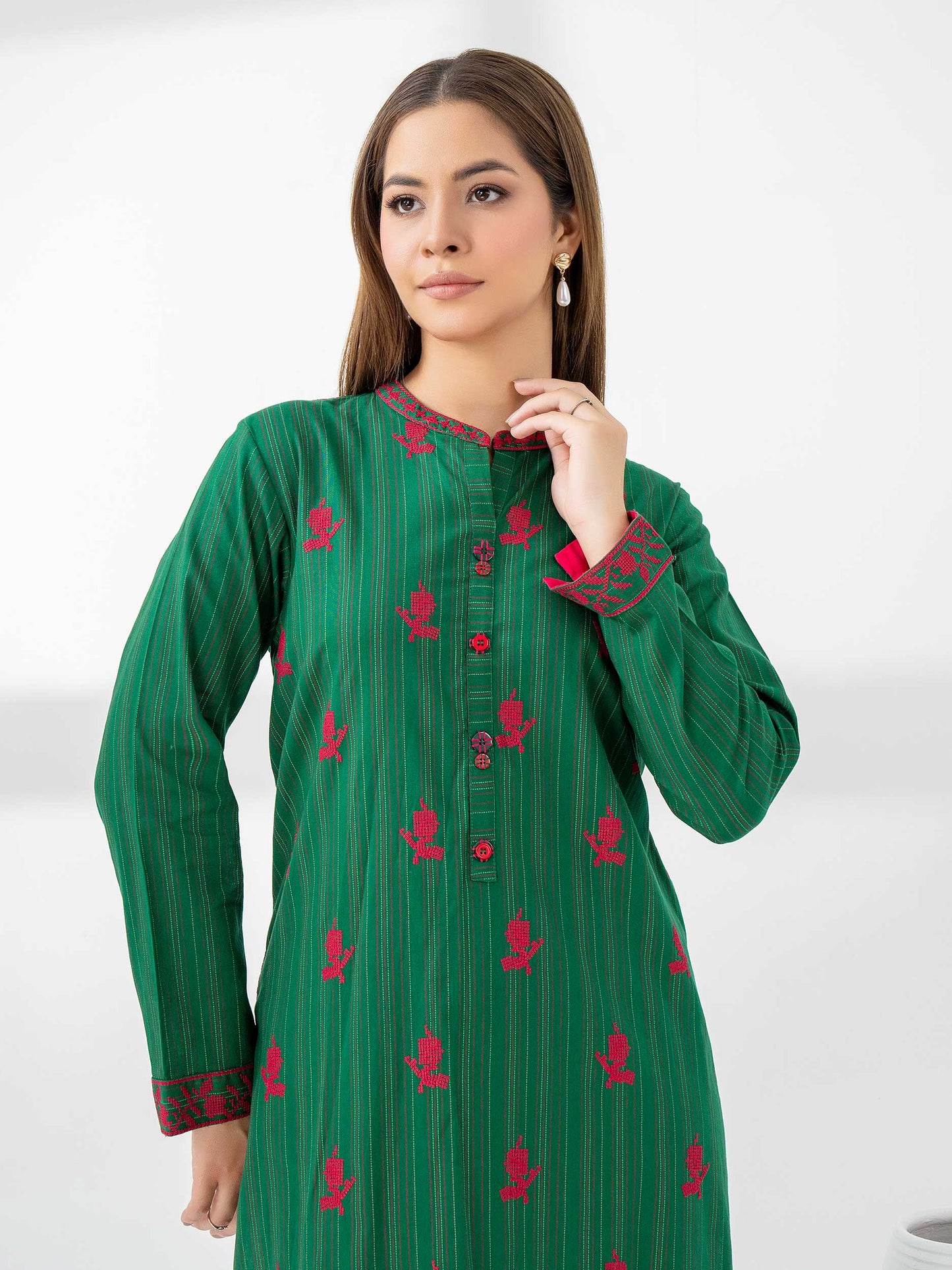 2 Piece Khaddar Suit-Embroidered (Pret)