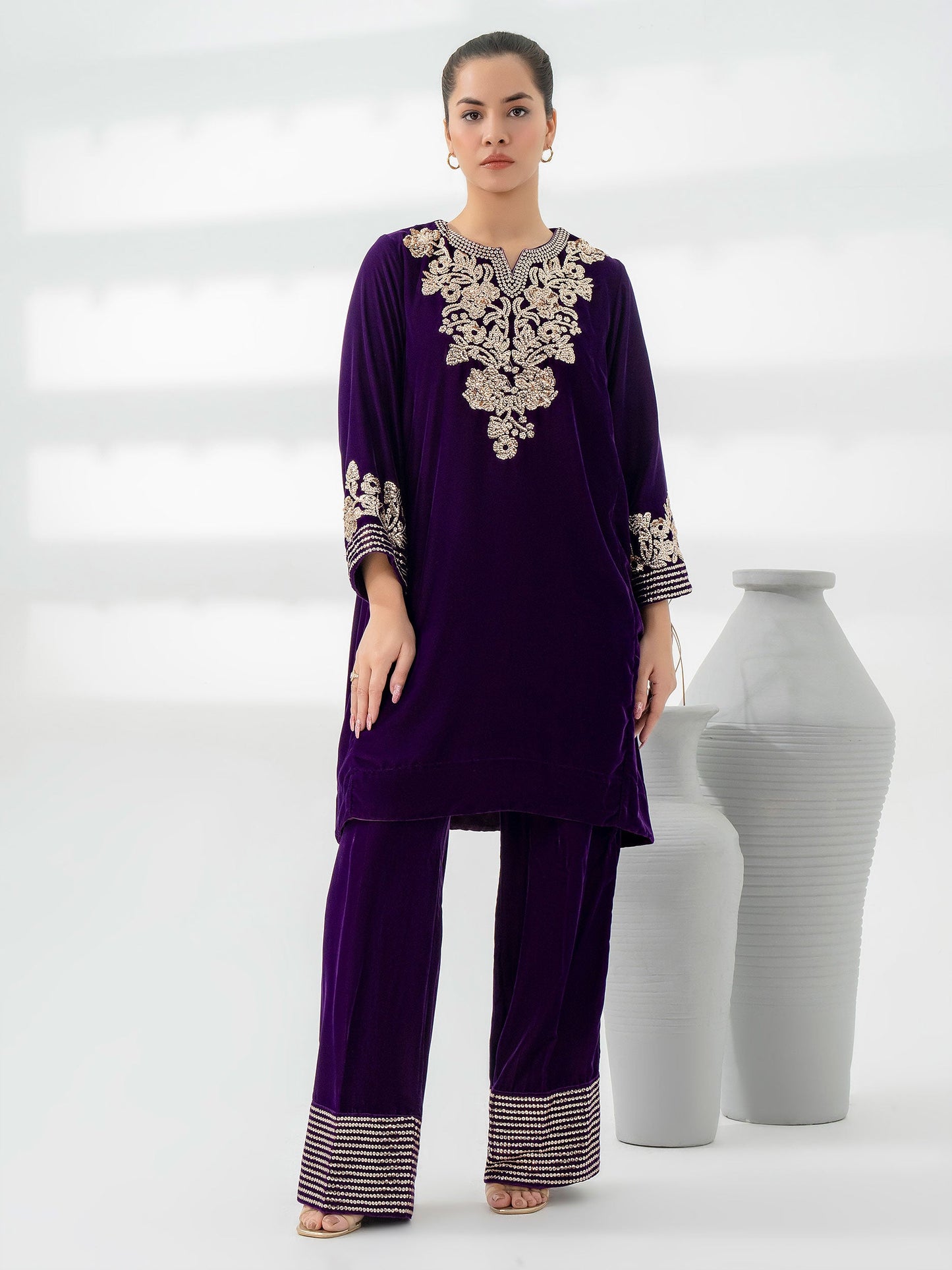 2 Piece Velvet Suit-Embroidered (Pret)