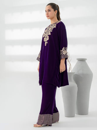 2-piece-velvet-suit-embroidered-(pret)