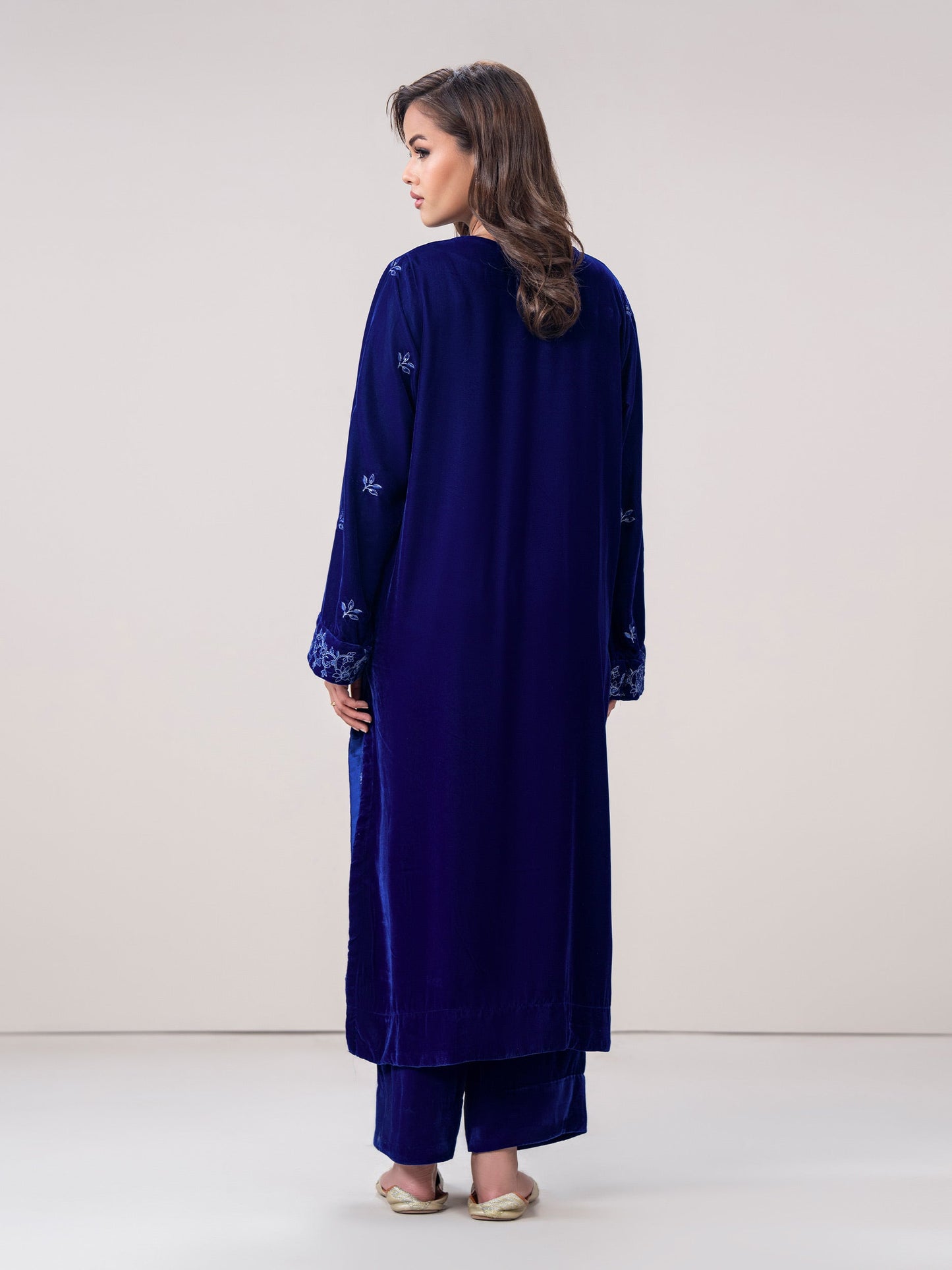 2-Piece Velvet Suit- Embroidered (Pret)