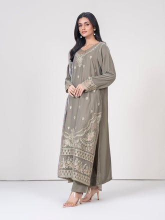 3-piece-velvet-suit--embroidered-(pret)