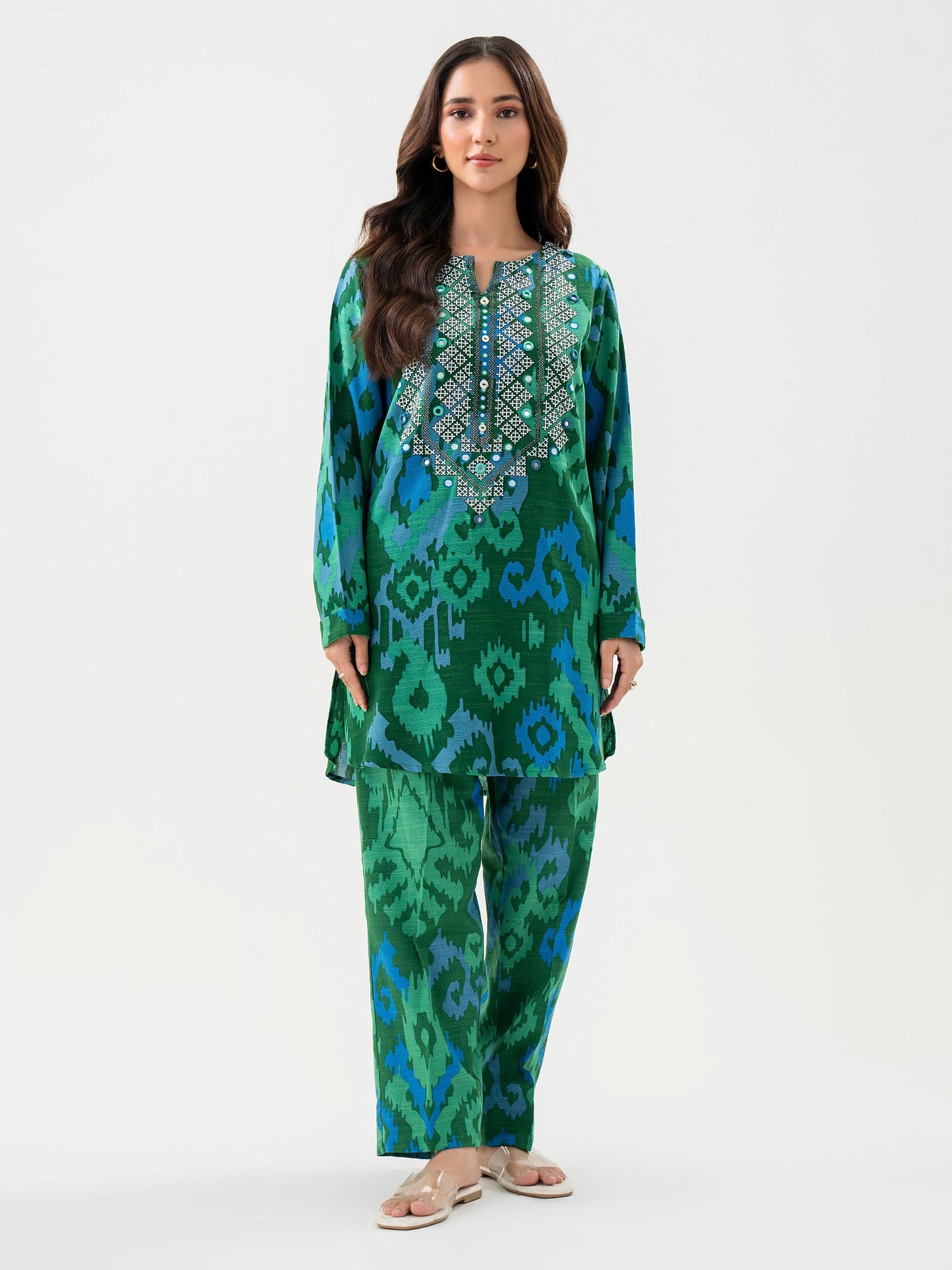 2 Piece Khaddar Suit-Printed (Pret)