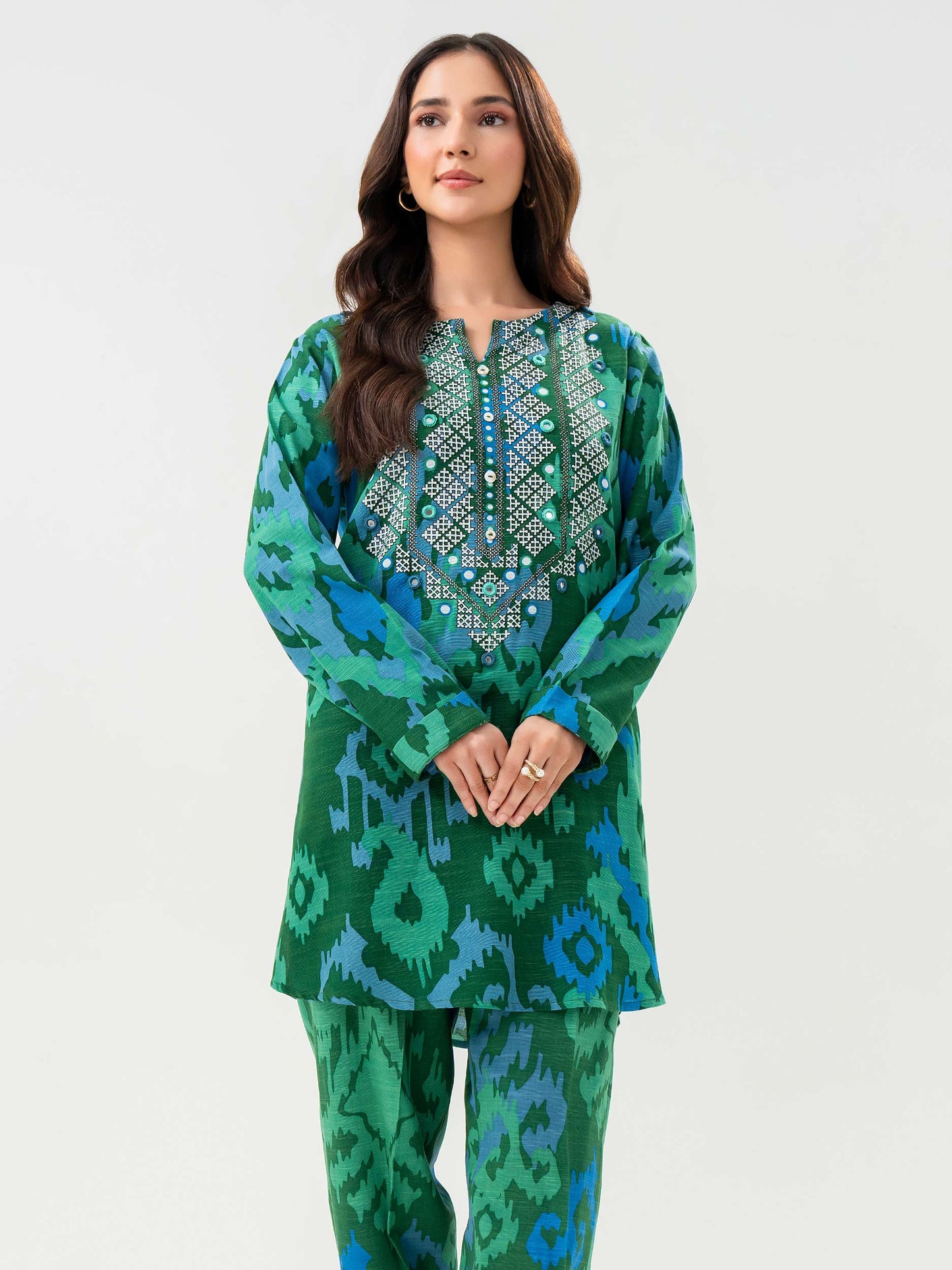 2 Piece Khaddar Suit-Printed (Pret)