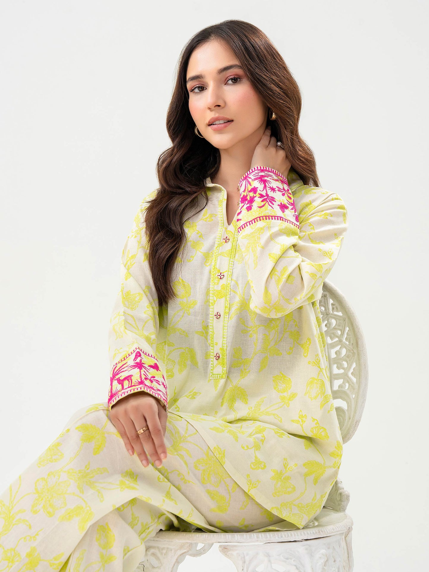 Khaddar Co-Ord Set-Embroidered (Pret)