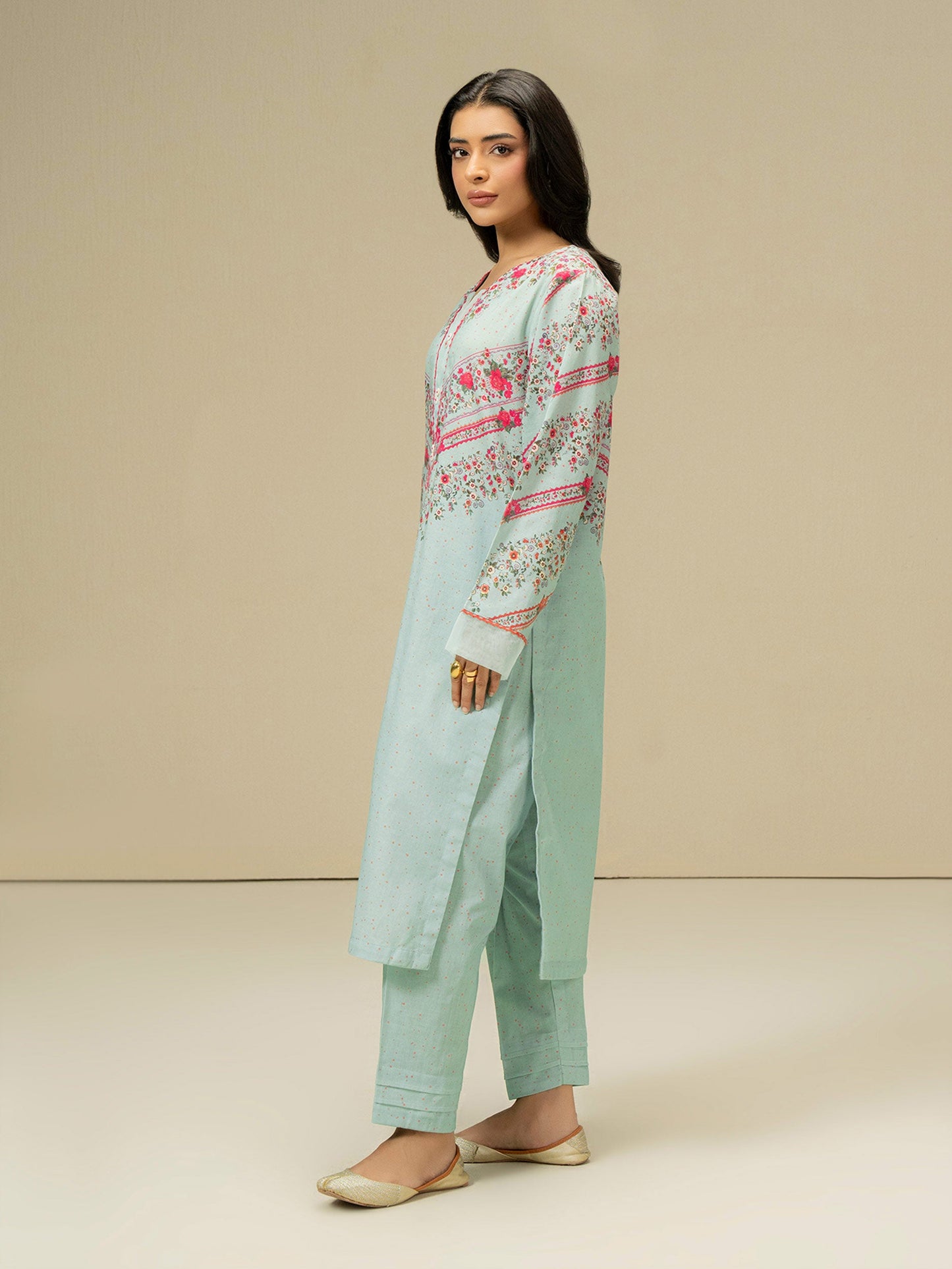 2 Piece Khaddar Suit-Printed (Pret)