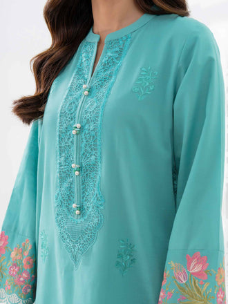 2-piece-khaddar-suit-embroidered-(pret)