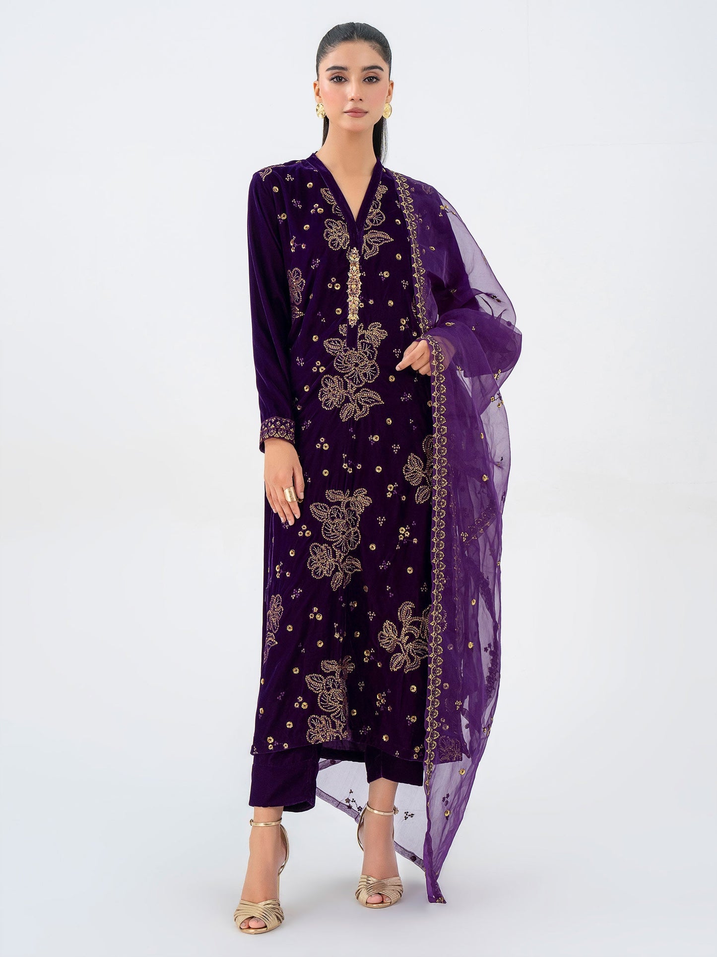 3 Piece Velvet Suit-Embroidered (Pret)