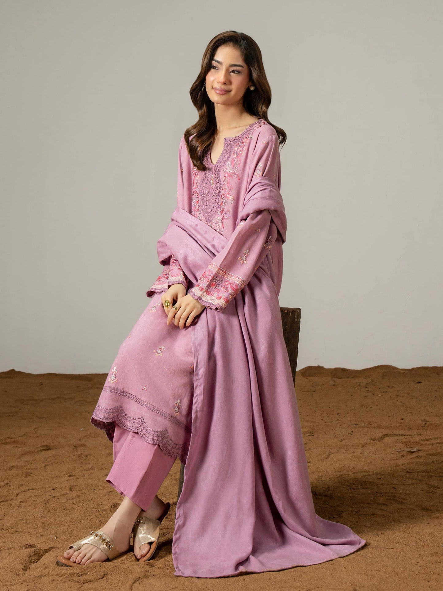 3 Piece Zari Suit-Embroidered (Pret)