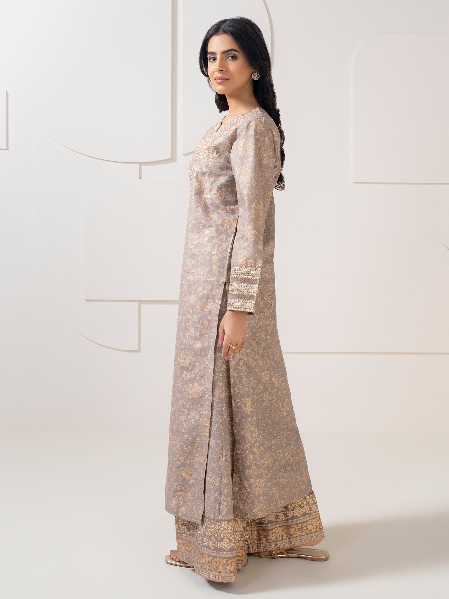 2 Piece Lawn Suit Embroidered (Pret)
