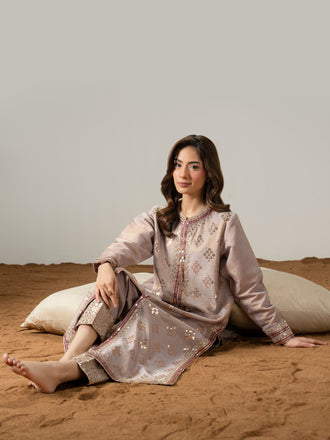 2-piece-lawn-suit-embroidered-(pret)