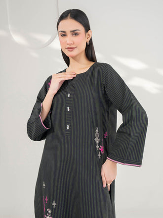 2-piece-yarn-dyed-suit-embroidered-(pret)