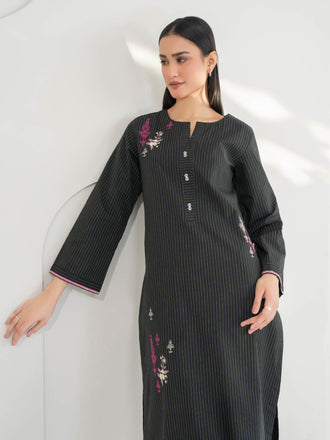 2-piece-yarn-dyed-suit-embroidered-(pret)