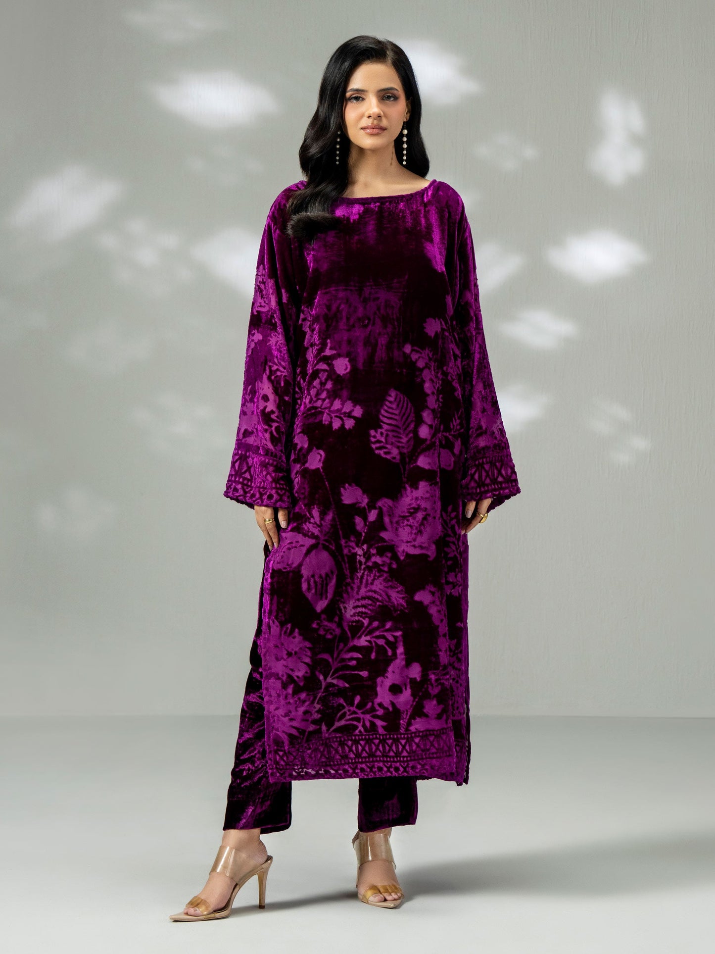 2-Piece Velvet Suit (Pret)