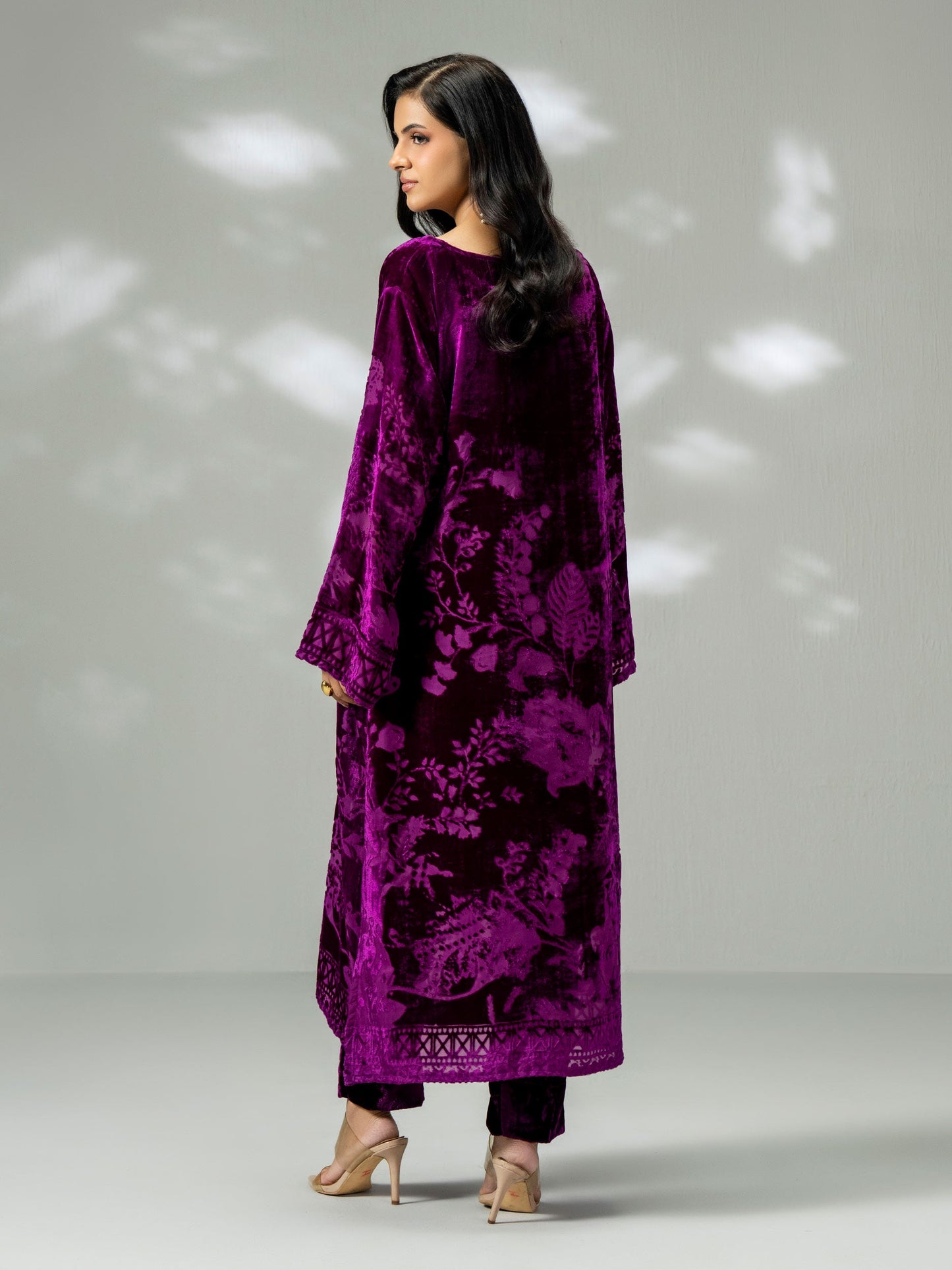 2-Piece Velvet Suit (Pret)