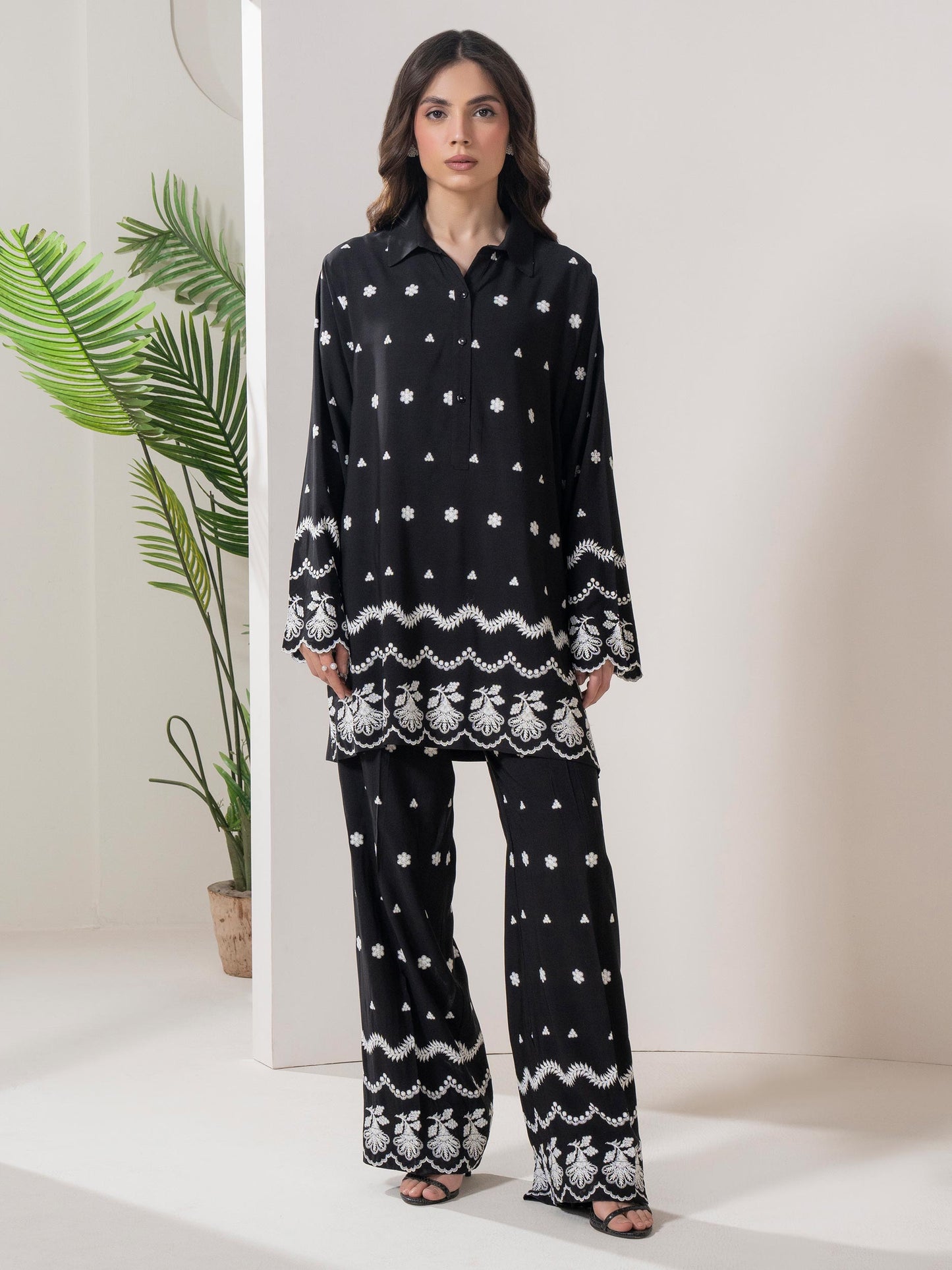 Linen  Co-Ord-Embroidered (Pret)