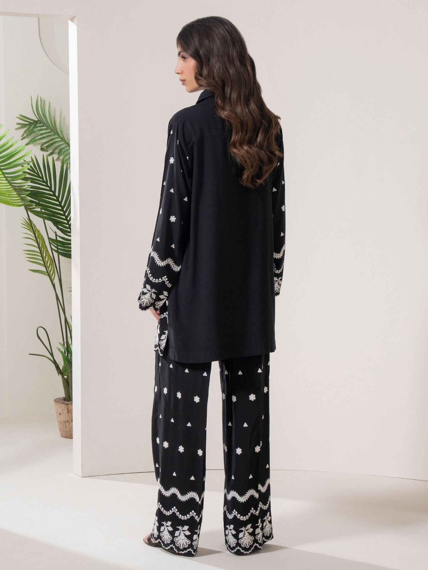 Linen  Co-Ord-Embroidered (Pret)