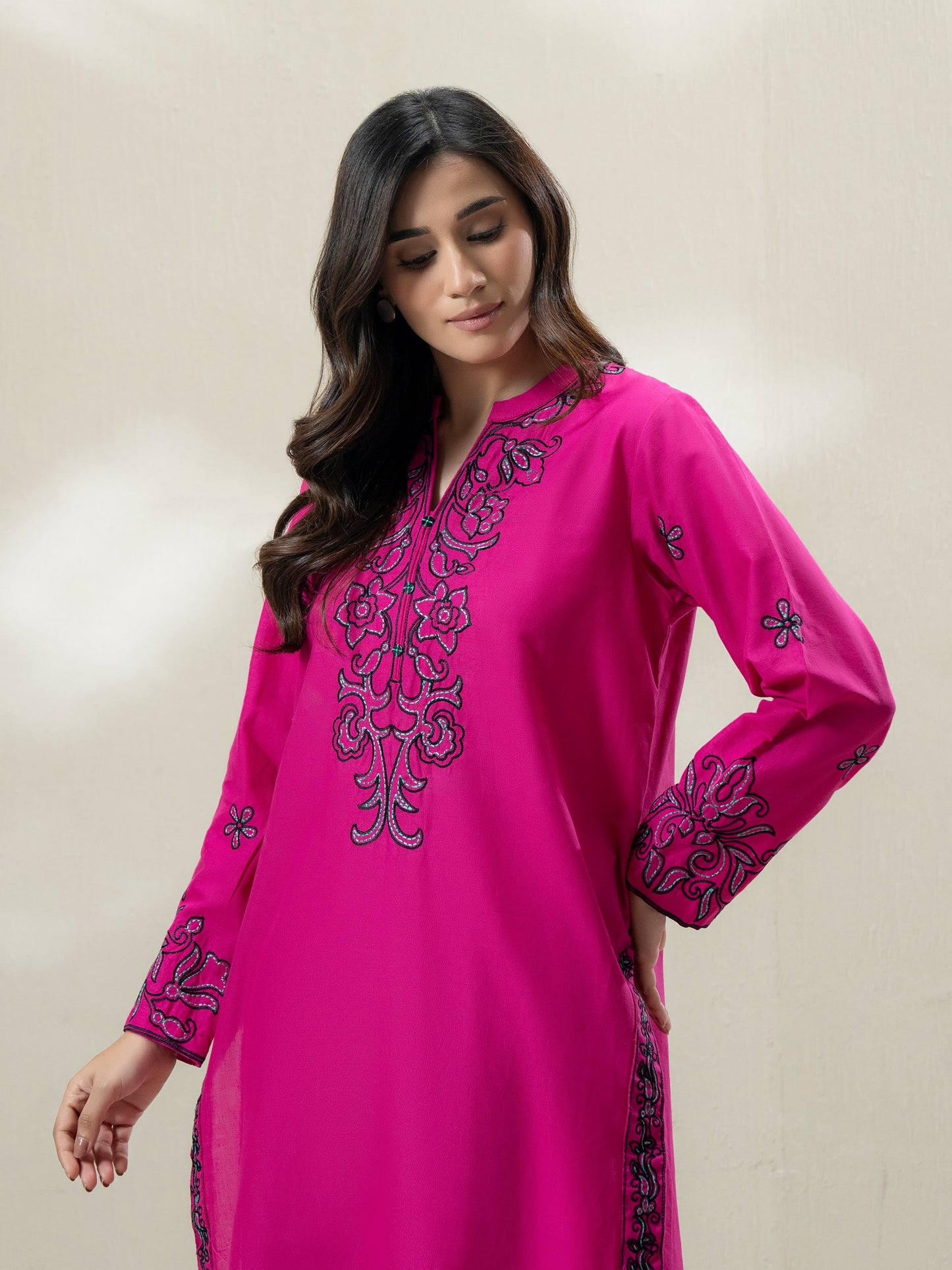 2-Piece Khaddar Suit-Embroidered (Pret)