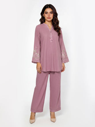2-piece-yarn-dyed-suit--embroidered-(pret)