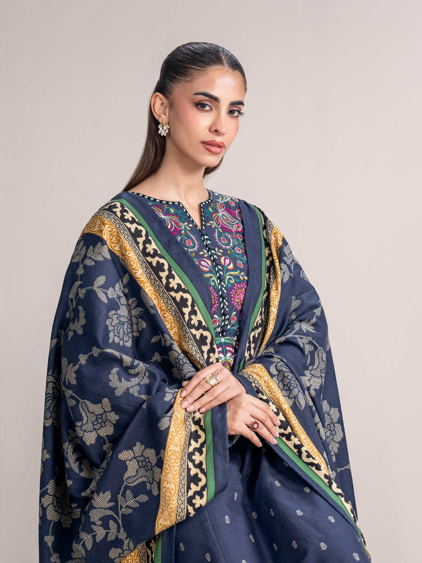 3 Piece Khaddar Suit- Embroidered (Pret)