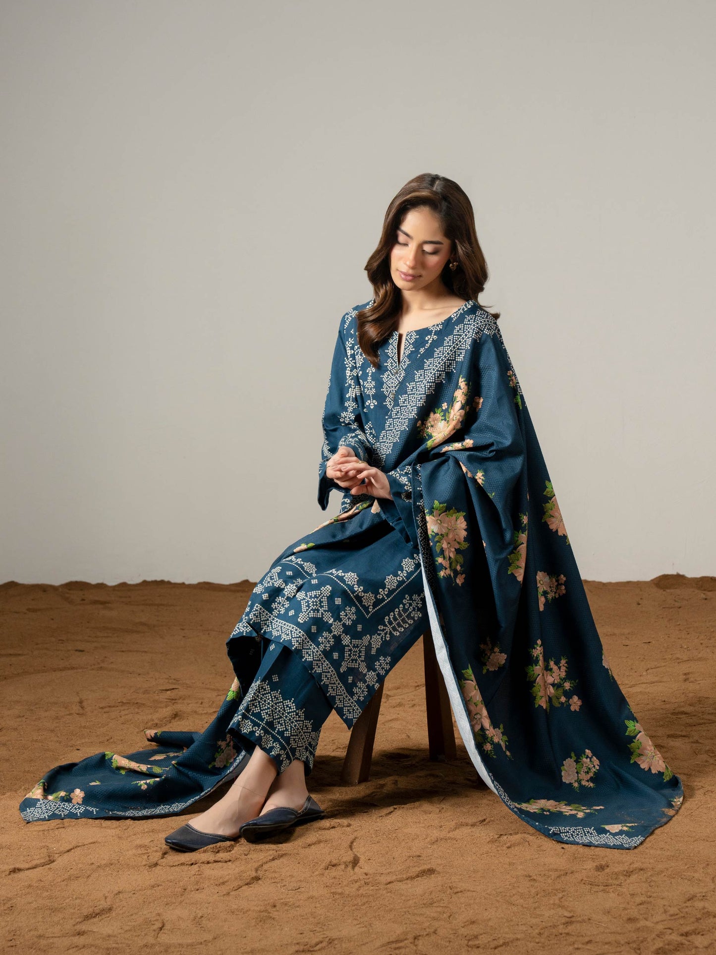 3 Piece Lawn Suit-Embroidered (Pret)