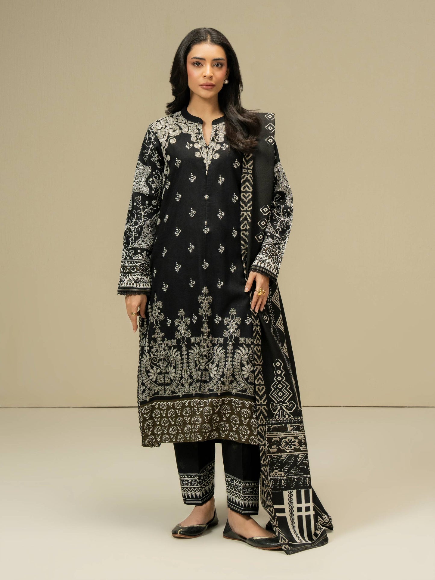 3 Piece Khaddar Suit-Paste Print (Pret)