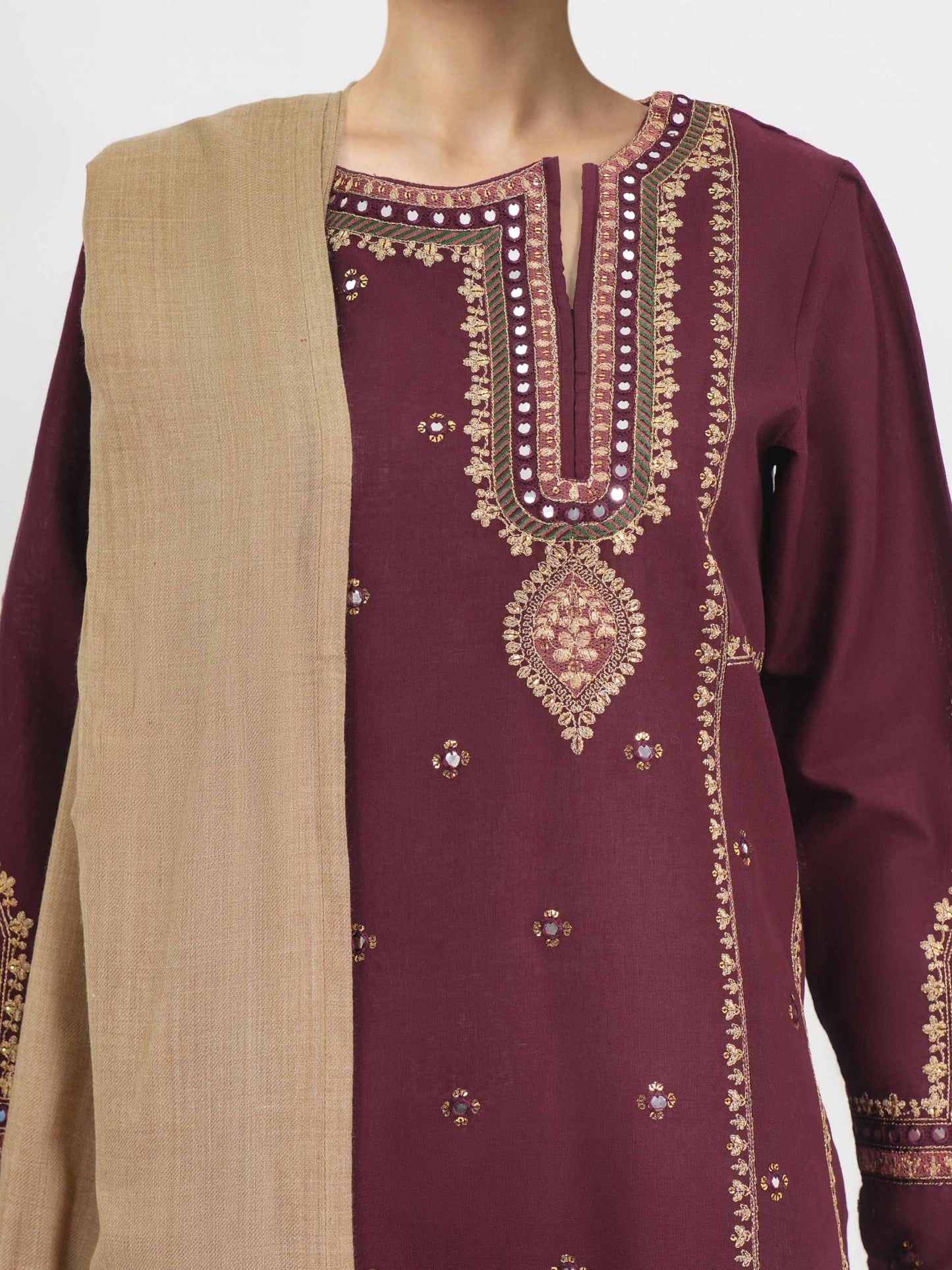 3-Piece Khaddar Suit-Embroidered (Pret)