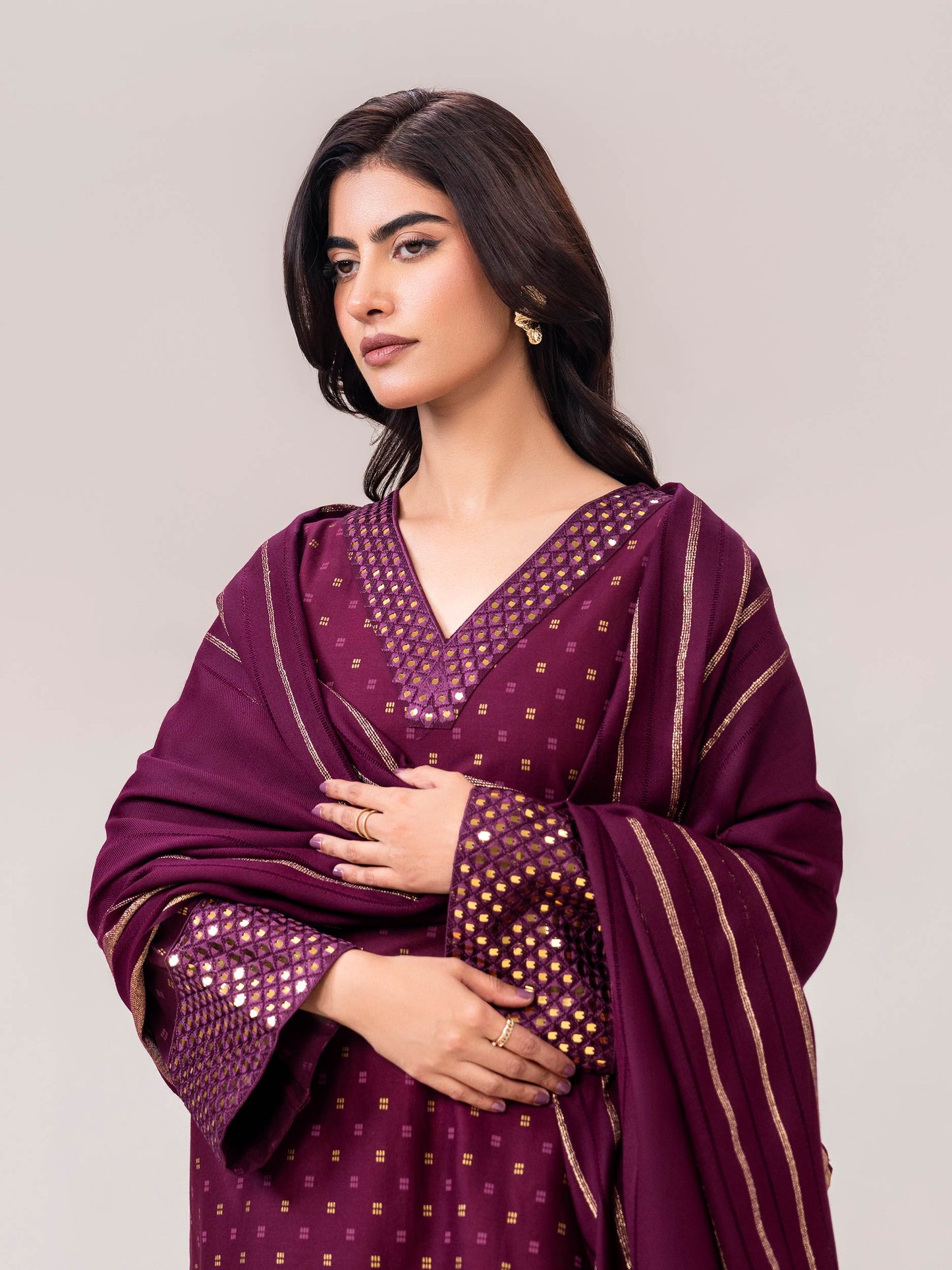 3 Piece Khaddar Suit- Embroidered (Pret)