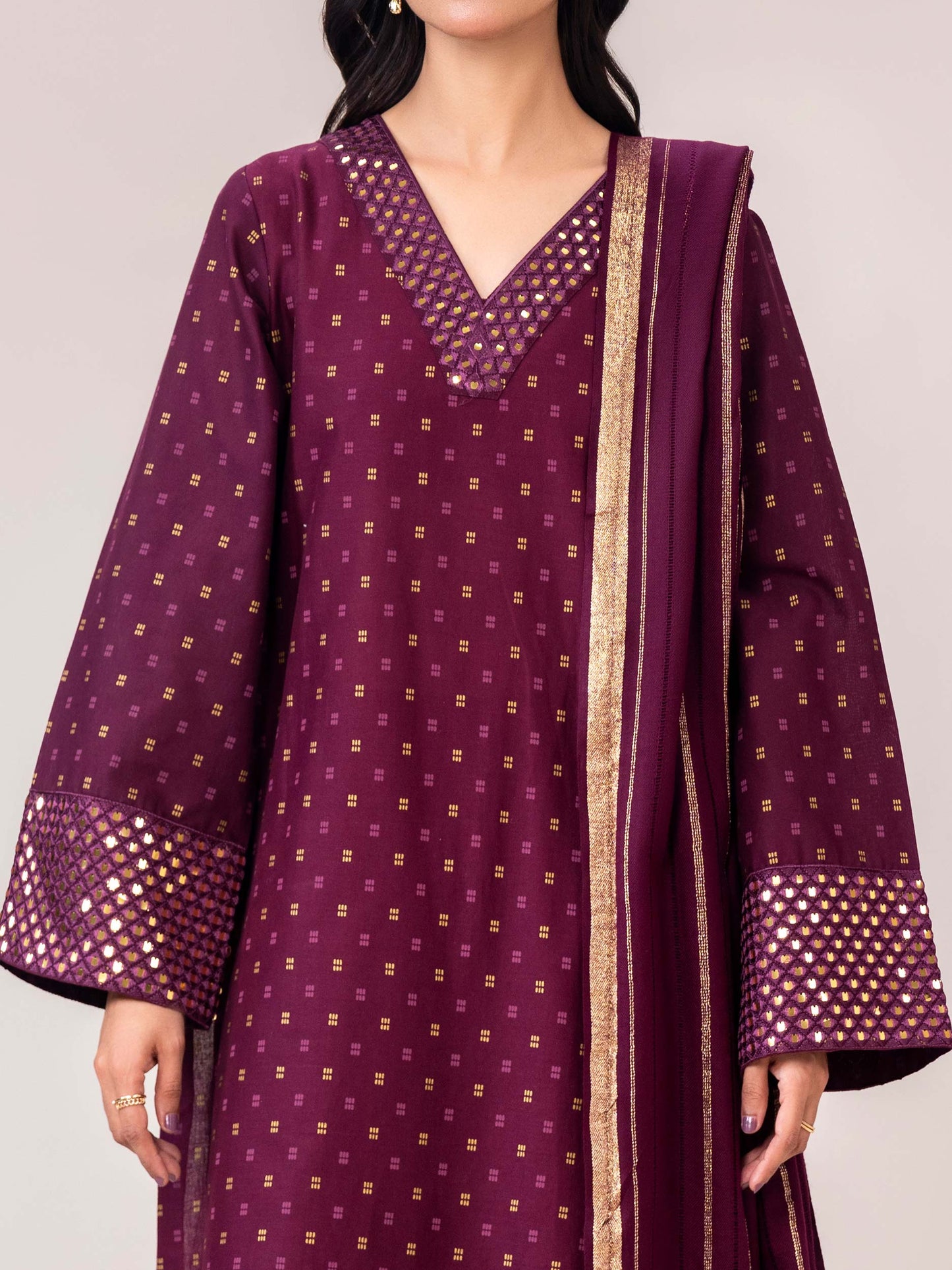 3 Piece Khaddar Suit- Embroidered (Pret)
