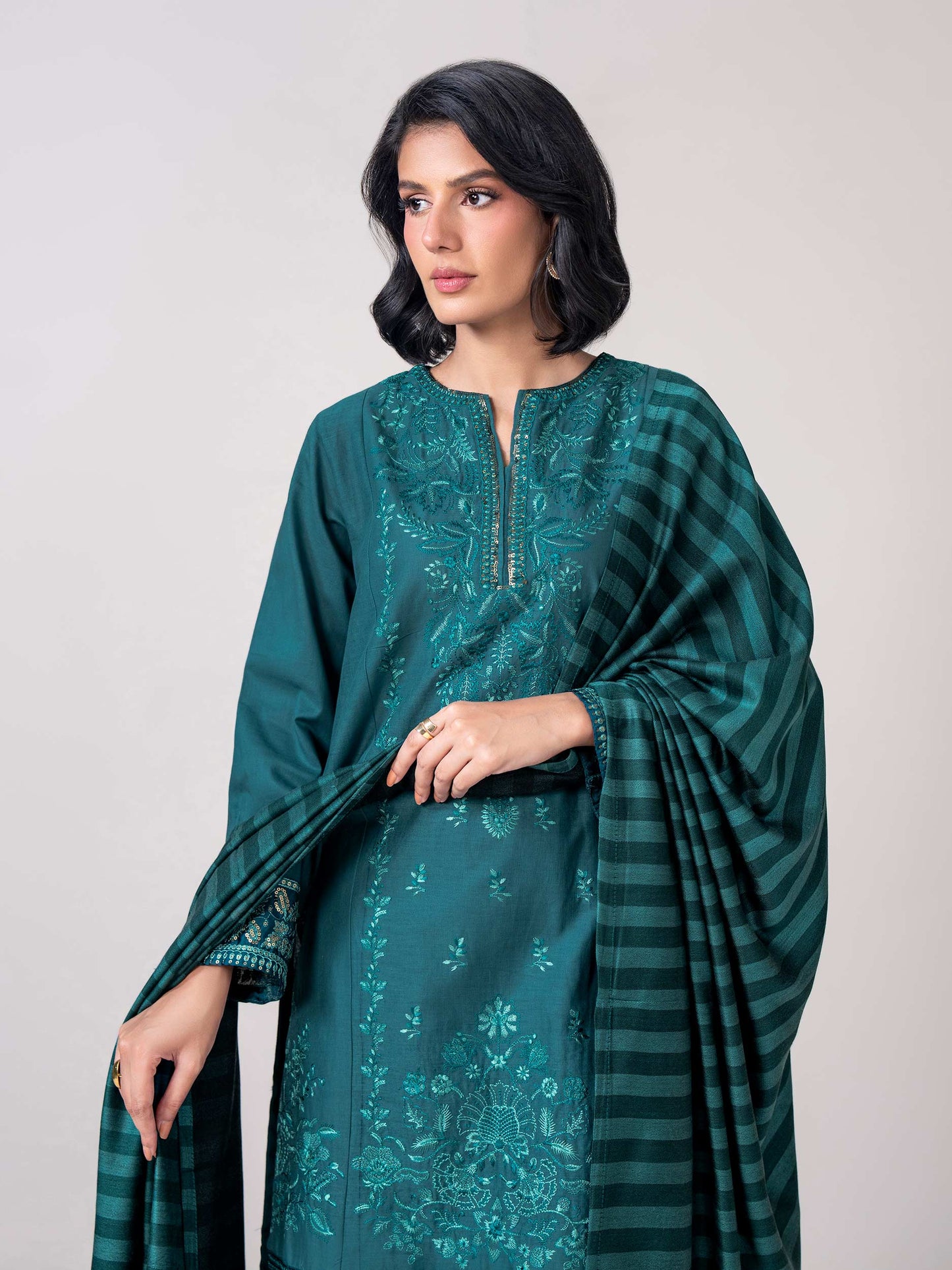 3 Piece Khaddar Suit- Embroidered (Pret)