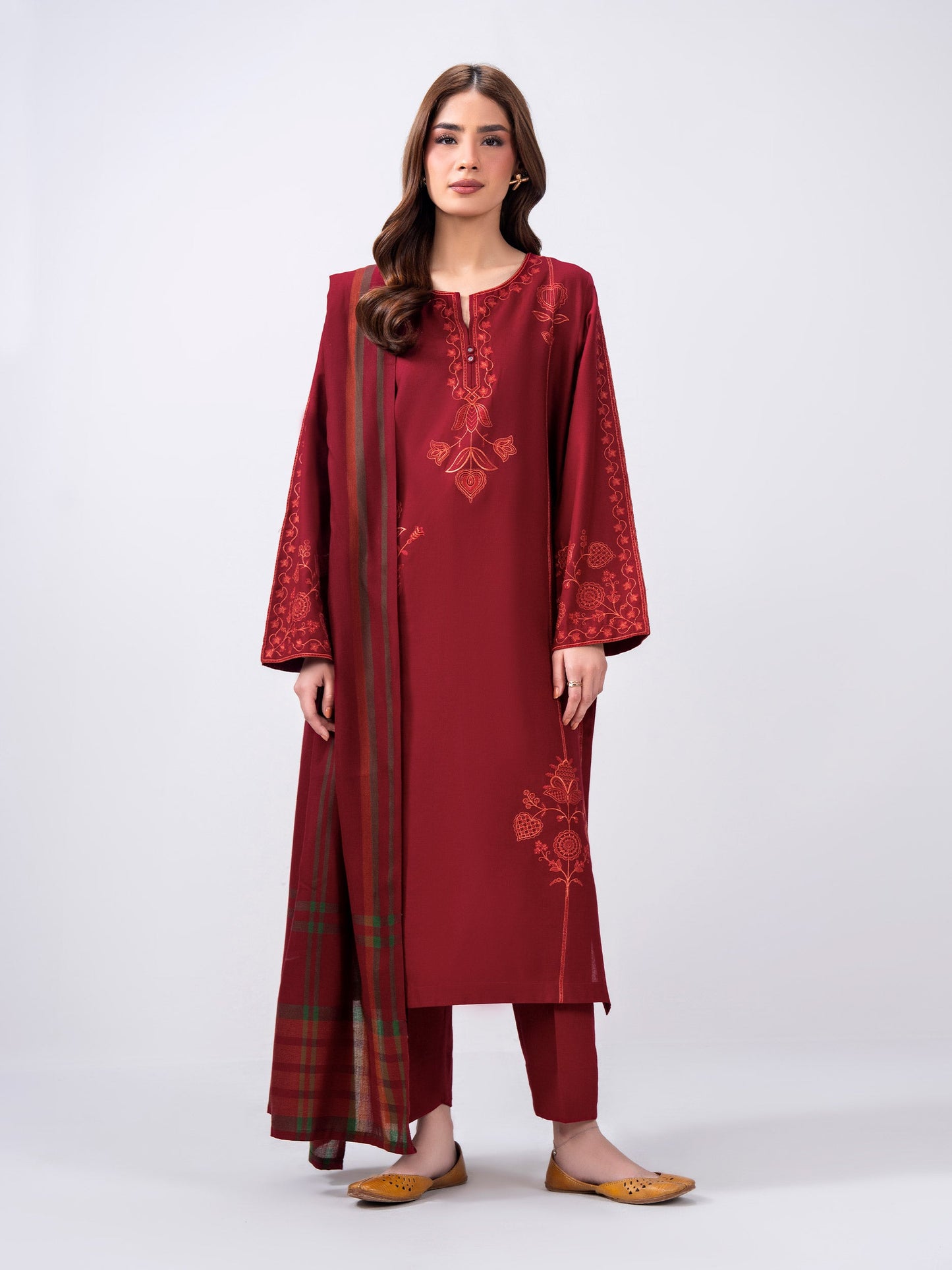 3 Piece Khaddar Suit- Embroidered (Pret)