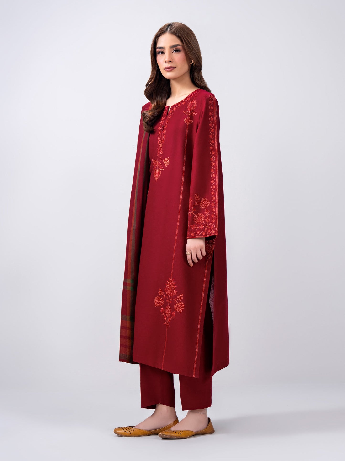 3 Piece Khaddar Suit- Embroidered (Pret)