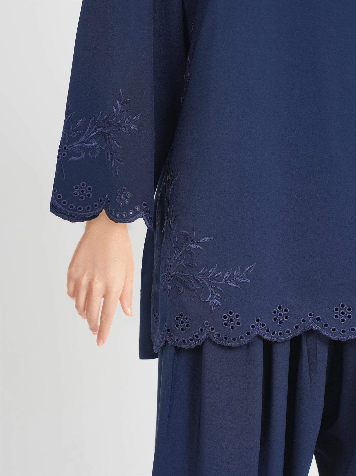 Grip Co-ord set- Embroidered