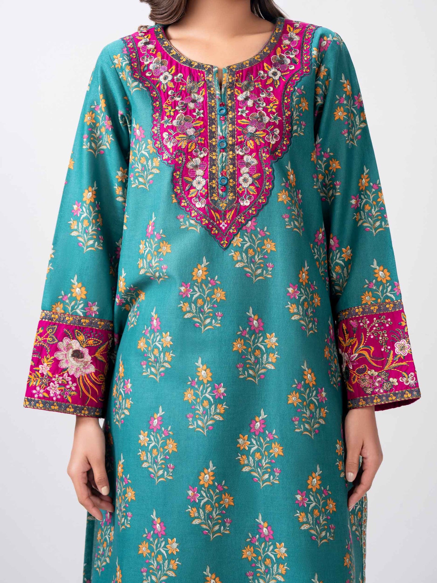 2 Piece Khaddar Suit- Embroidered (Pret)