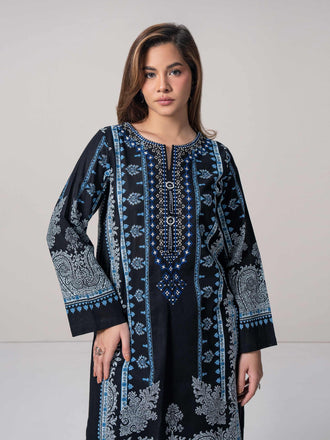 2-piece-khaddar-suit--embroidered-(pret)