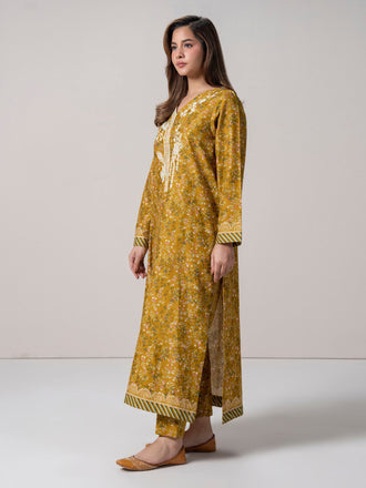 2-piece-khaddar-suit--embroidered-(pret)